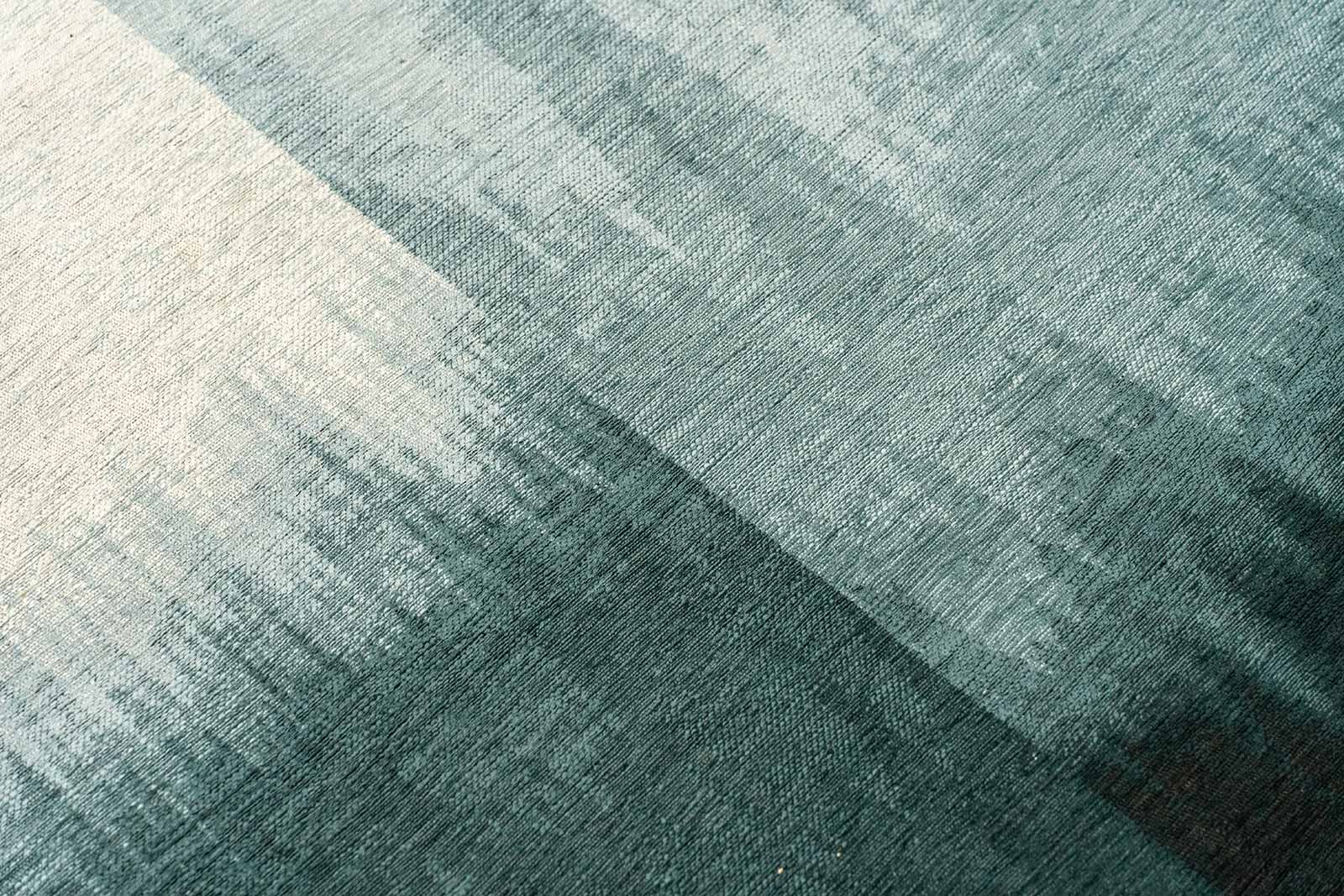 Louis De Poortere tapis Meditation 2073 Sendai Deep Water zoom 3